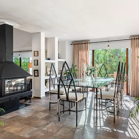 Gorgeous Spanish Chalet, Pool And Views *