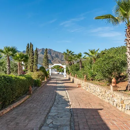 Gorgeous Spanish Chalet, Pool And Views Chalet *