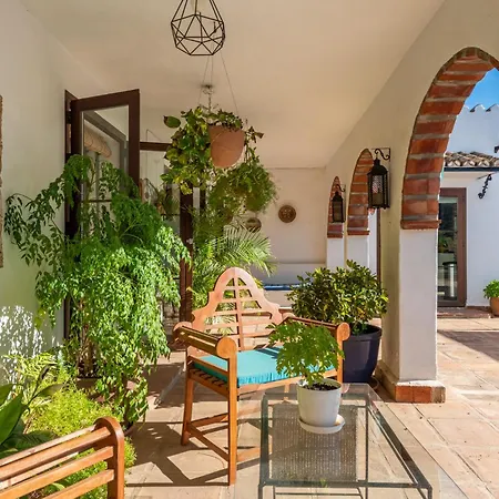Gorgeous Spanish Chalet, Pool And Views Malaga