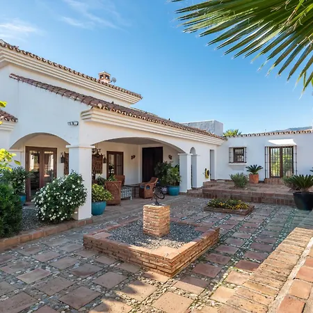 Gorgeous Spanish Chalet, Pool And Views Chalet Malaga