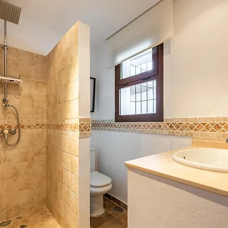 Gorgeous Spanish Chalet, Pool And Views Chalet Malaga