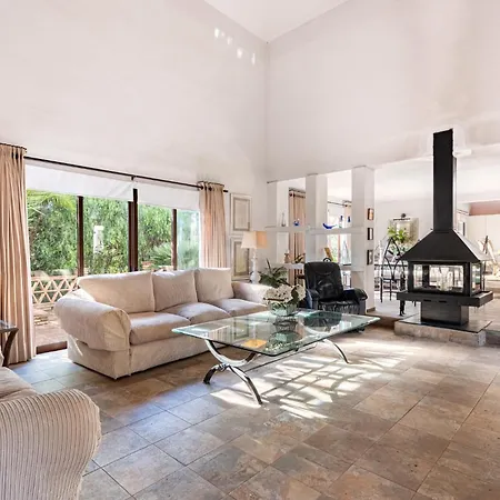 Gorgeous Spanish Chalet, Pool And Views *